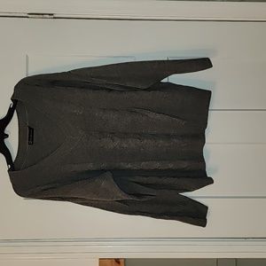 New York & Company. Gray knit sweater. XL